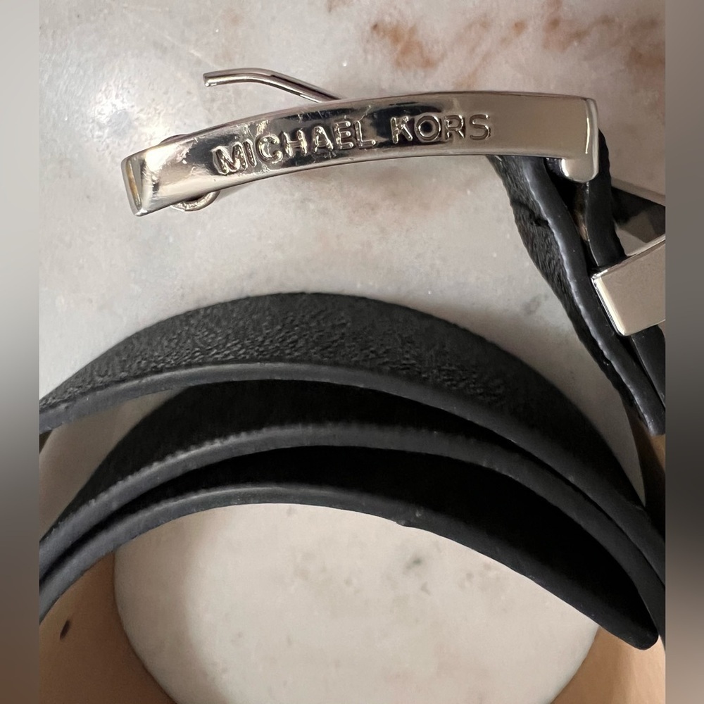 Michael Kors  Logo Print Black/Gray Leather Belt Size XL Mens - Picture 2 of 6